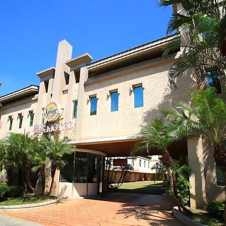 Spring Hotel Taichung Exterior foto