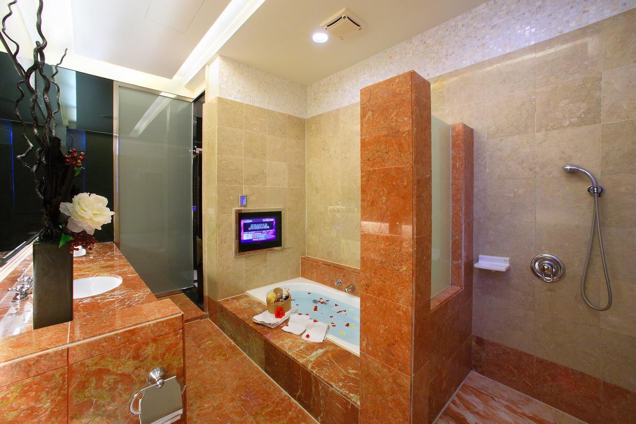 Spring Hotel Taichung Exterior foto