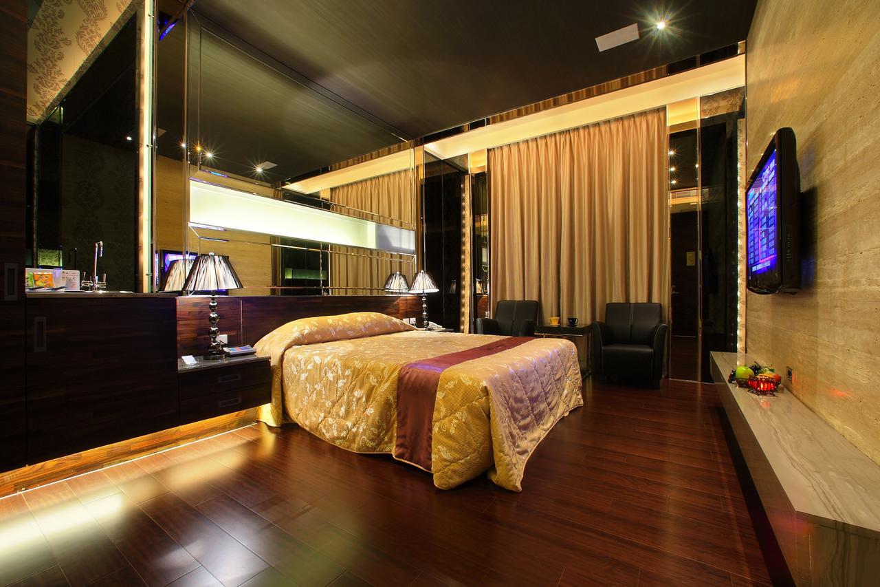 Spring Hotel Taichung Exterior foto
