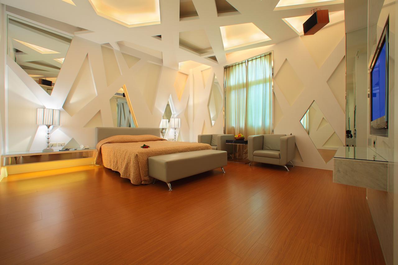 Spring Hotel Taichung Exterior foto