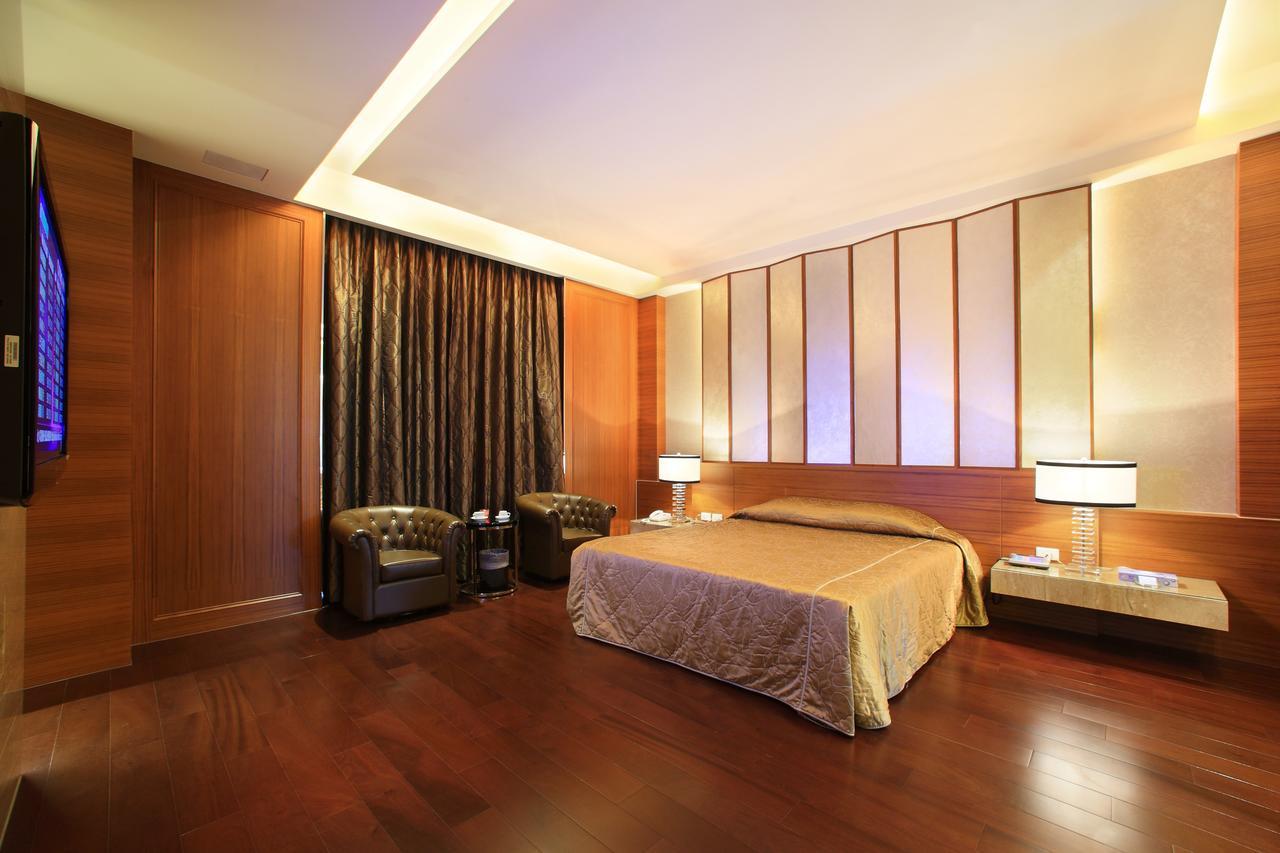 Spring Hotel Taichung Exterior foto